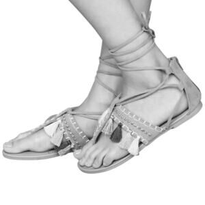 Qupid Archer Sandals Size 5.5 Boho Faux Leather Tassel Wrap Embroidered Pink